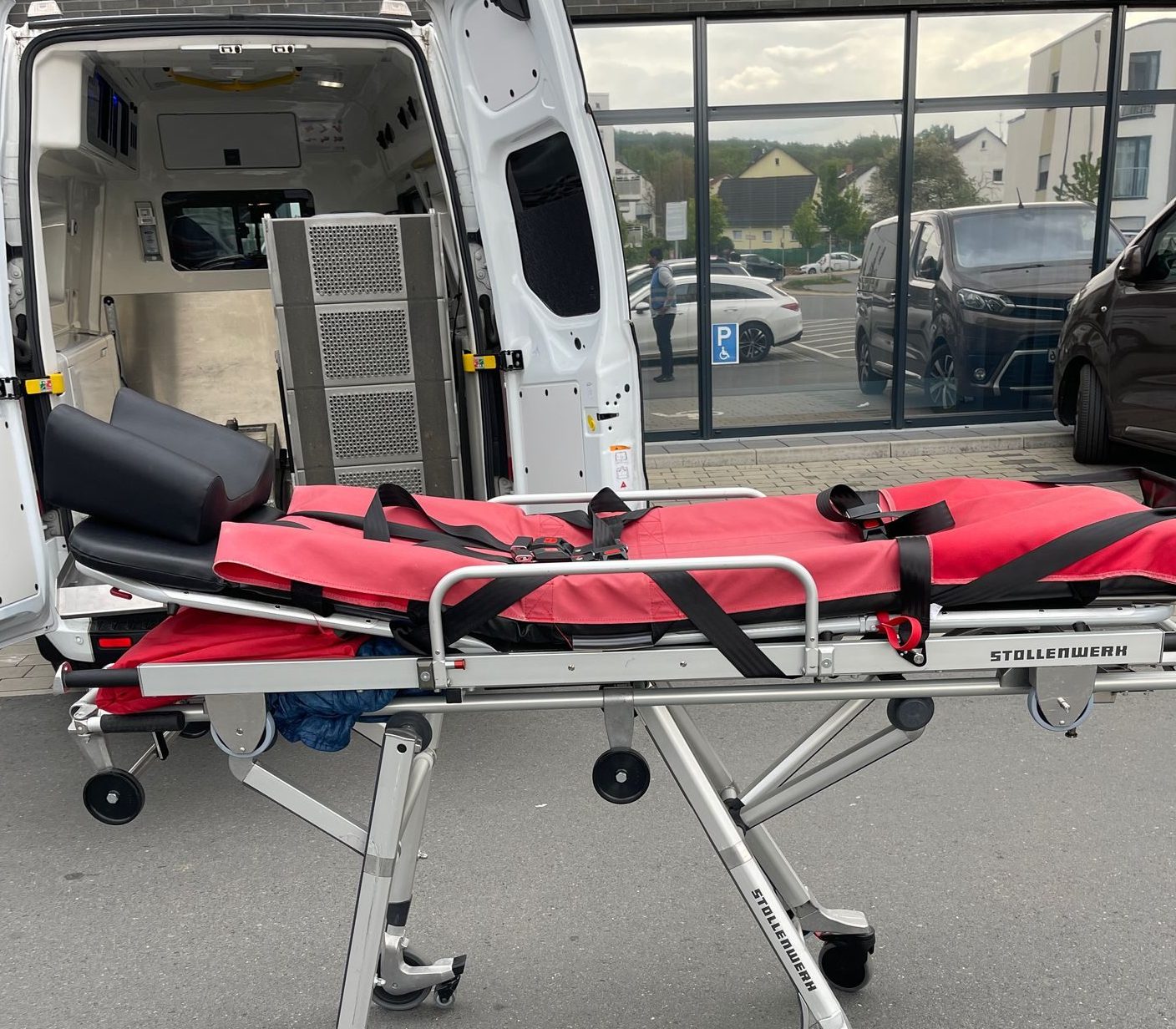 liegend Krankenfahrten